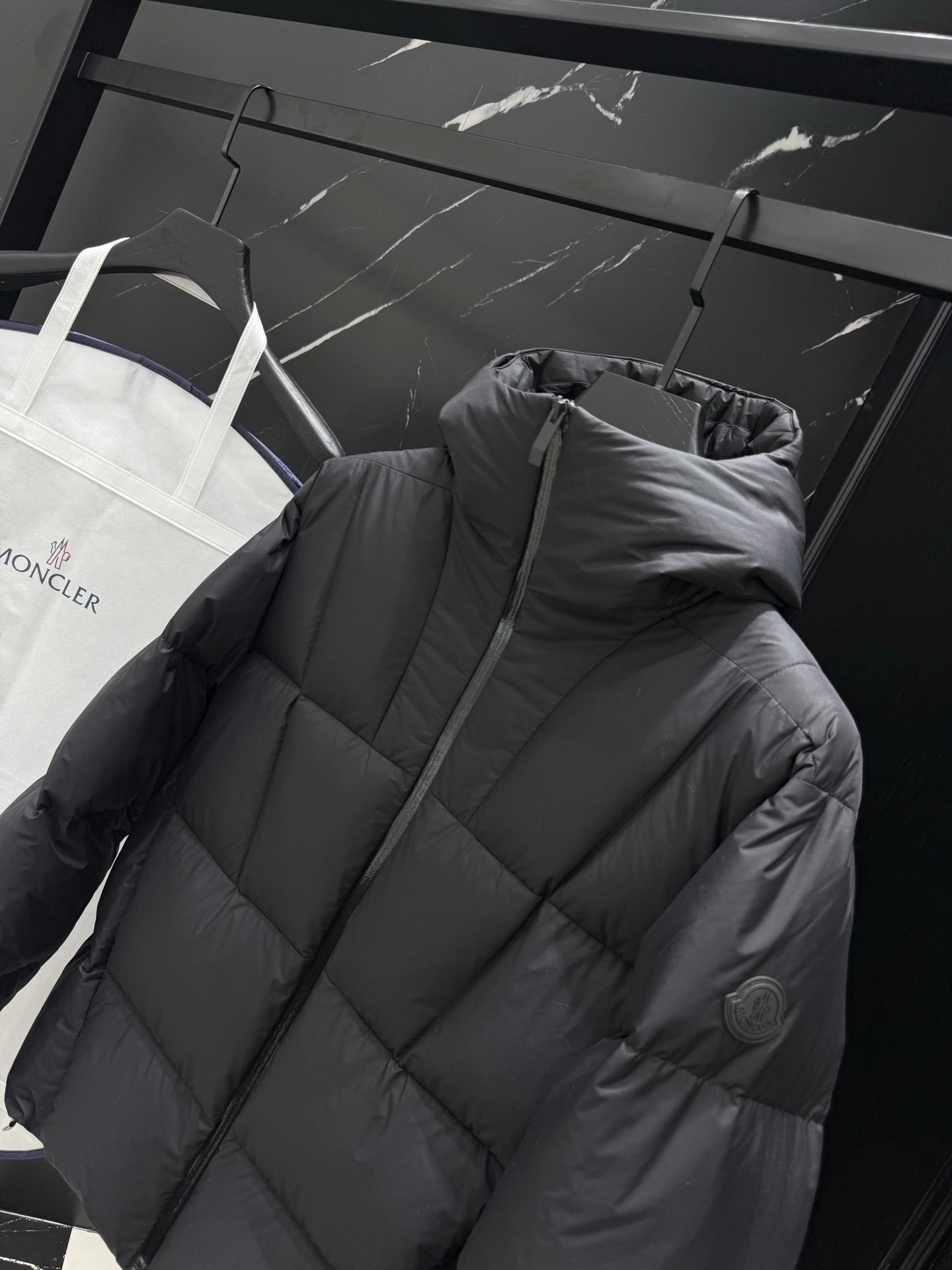 wg.luxury-- 7o9385r Down jacket white duck down item: E-F443J1227H
